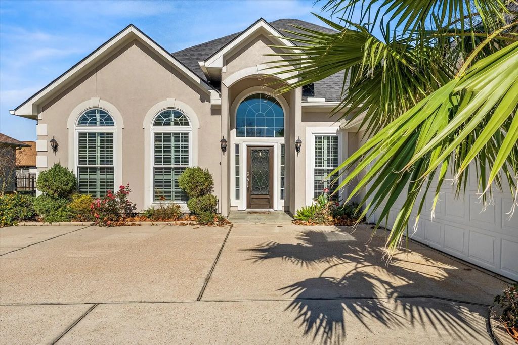 98 Victoria Drive W, Montgomery
