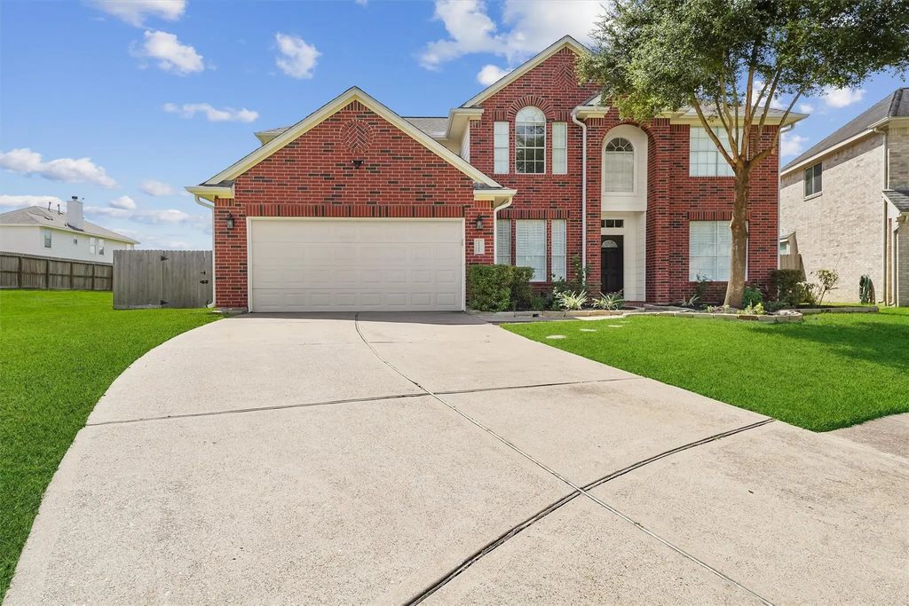 2322 Meadow Briar Drive, Sugar Land