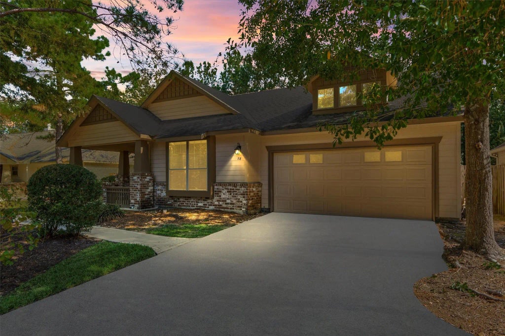 78 Douvaine Court, The Woodlands