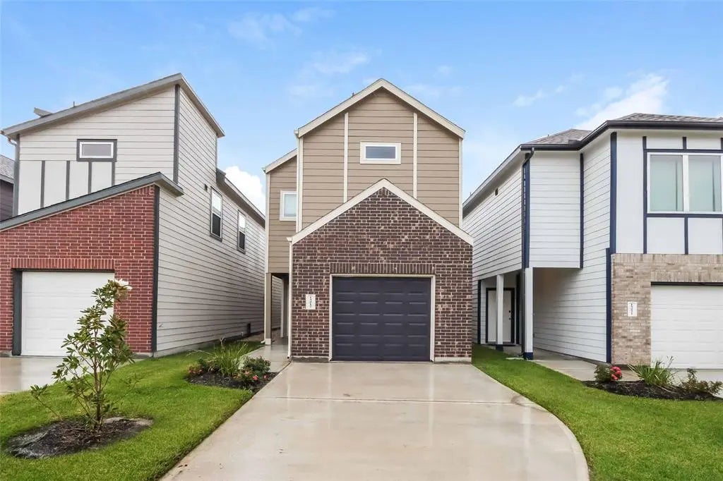 15217 Estrella East, Houston