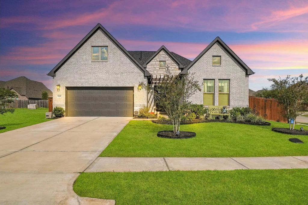 9527 Waxwing Trace, Manvel