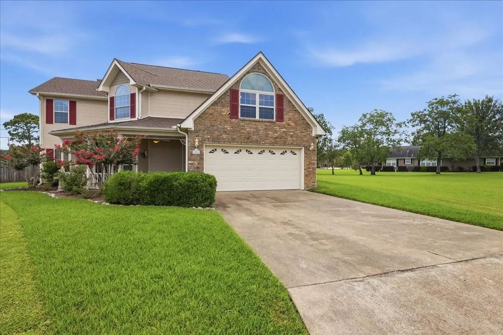 1515 N 26th Street, Nederland
