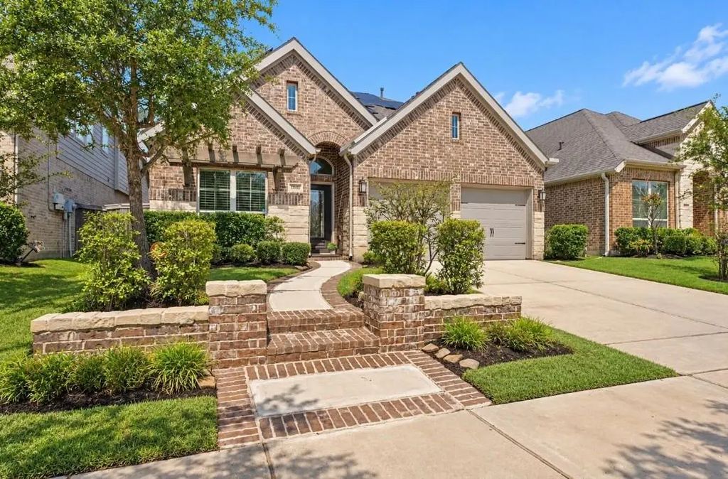 19418 Blueberry Cedar Drive, Cypress