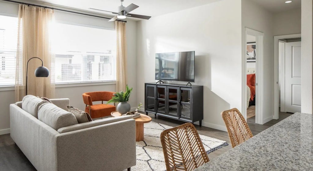 12111 Main Street 7201, Houston