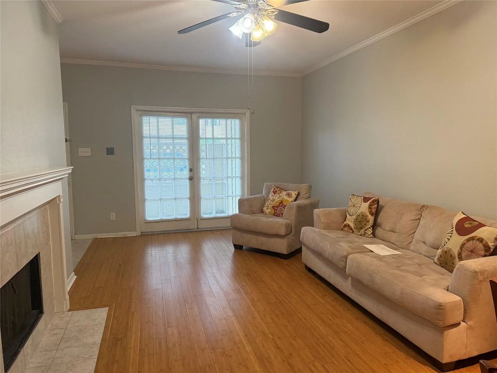 2121 El Paseo Street 1811, Houston