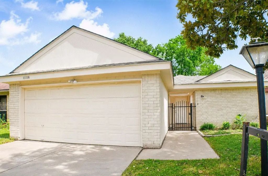 11118 High Star Drive, Houston