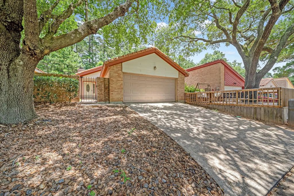 12038 Texas National Boulevard, Willis