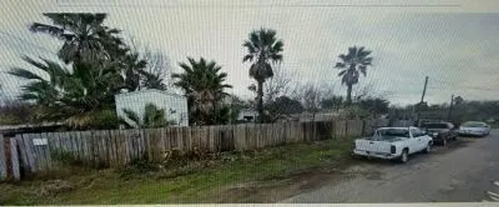 903 11th Street, San Leon