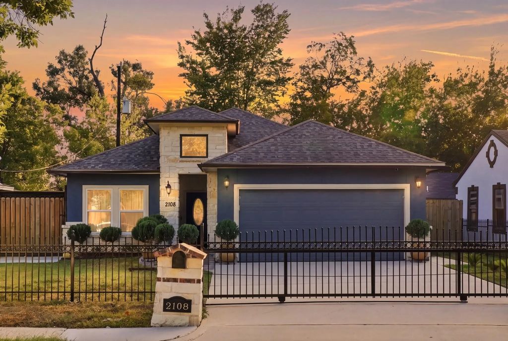 2108 Garvey Drive, Pasadena