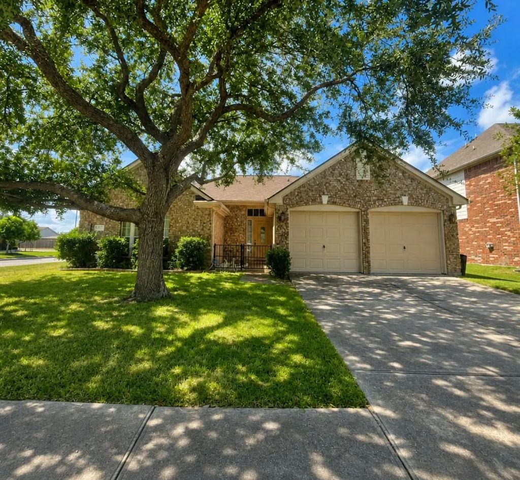 4927 Tallow Cove Drive, Baytown