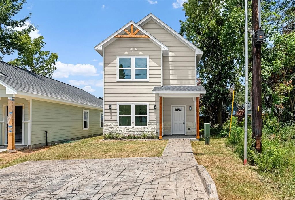 16736 E Ivanhoe, Montgomery