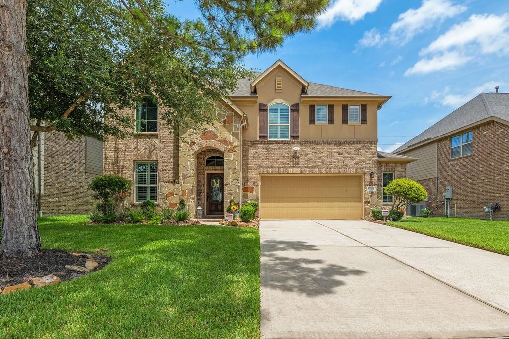 12911 Waterbury Edge Lane, Humble