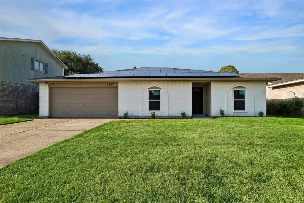 9807 Sparrow Street, La Porte