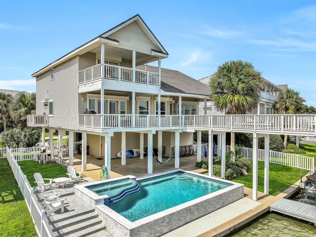 13235 Binnacle Way, Galveston