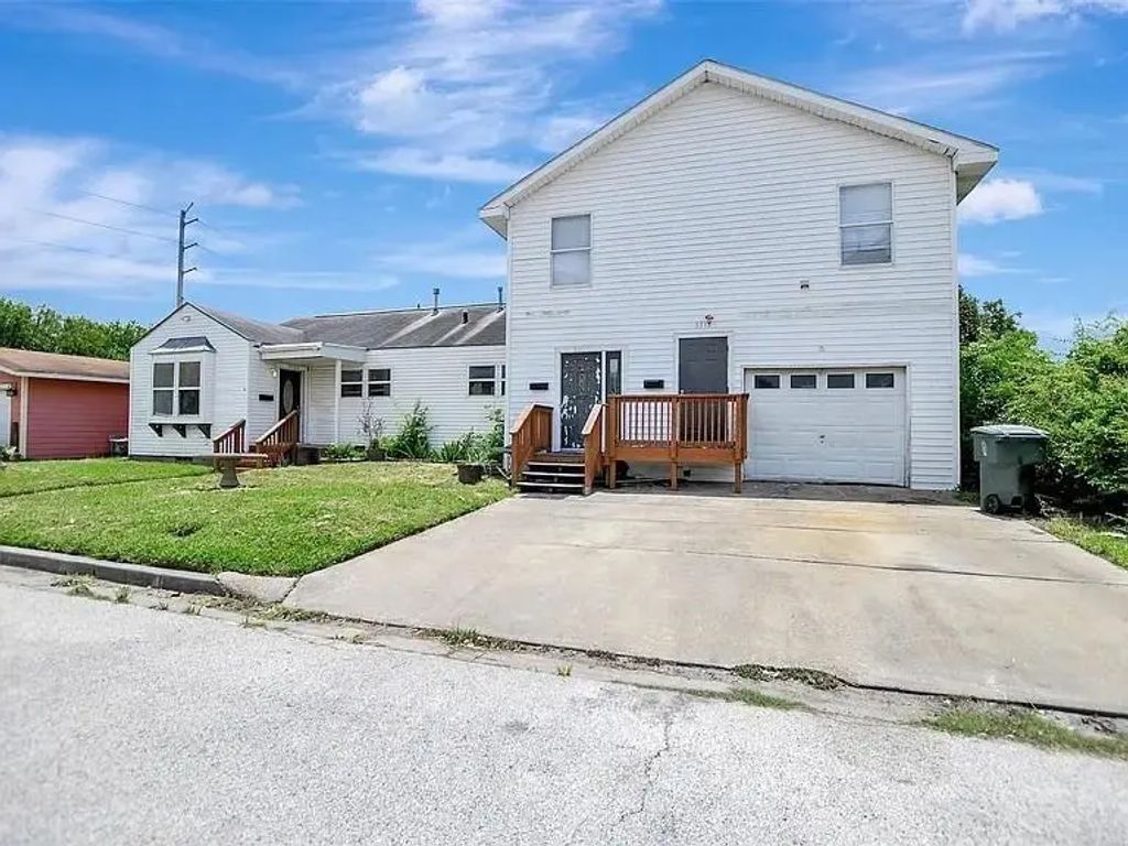5311 Perry Avenue, Galveston