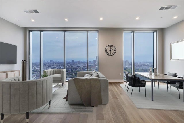 1711 Allen Parkway 2203, Houston