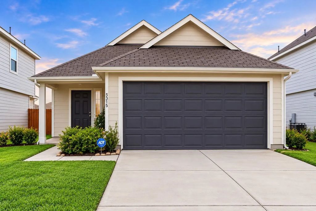 5315 Brooklyn Rose Drive, Rosharon