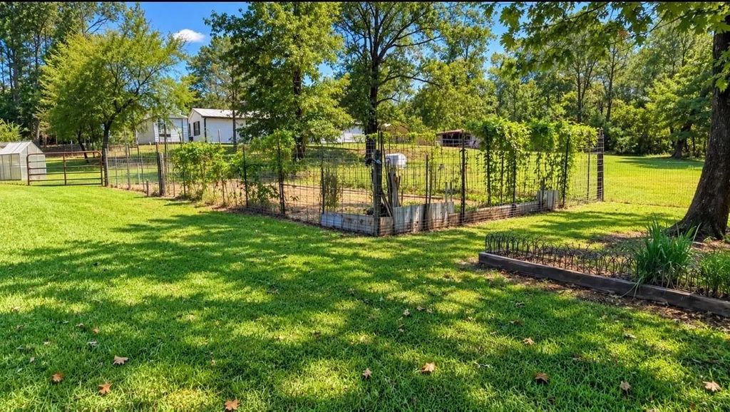 370 Stage Coach Road, Coldspring