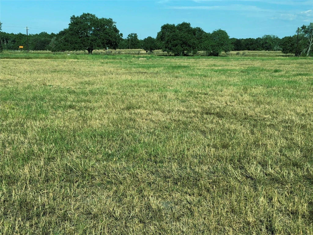 Lot 3 Pvt 1671, Hallettsville