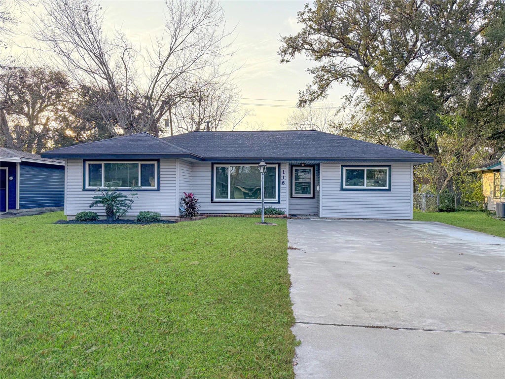 116 Cypress Street, Lake Jackson