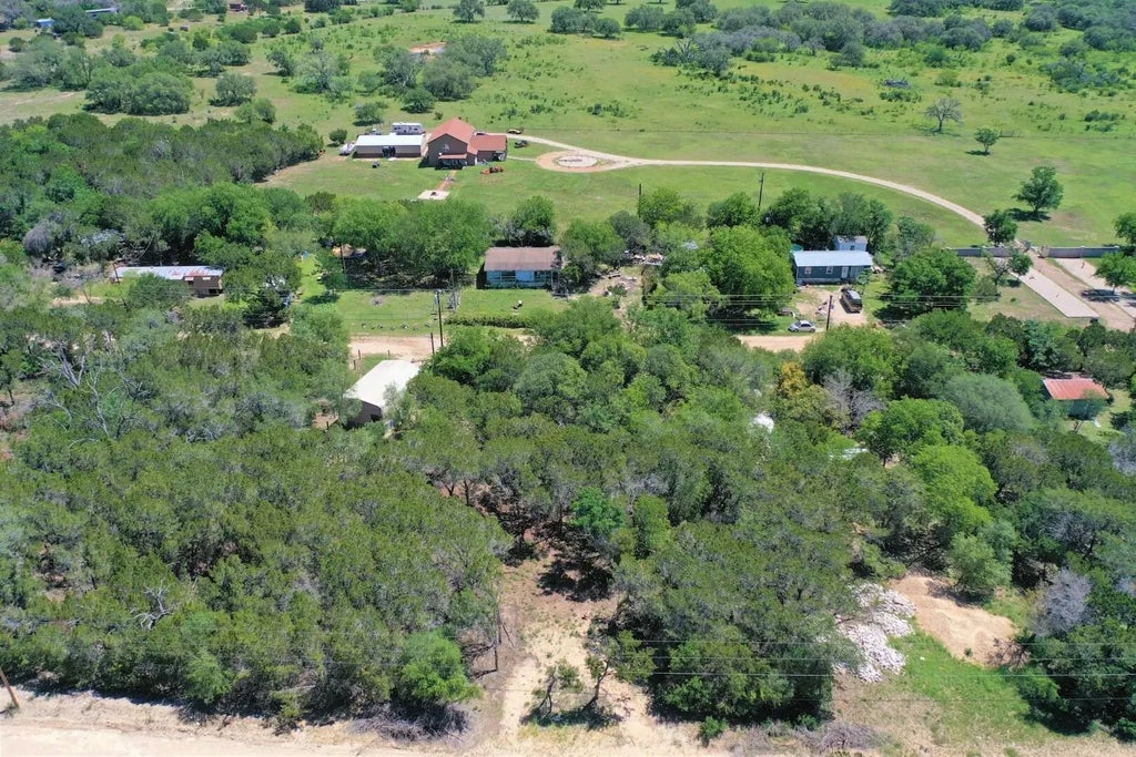 162 Wyatt Earp Drive, Bandera