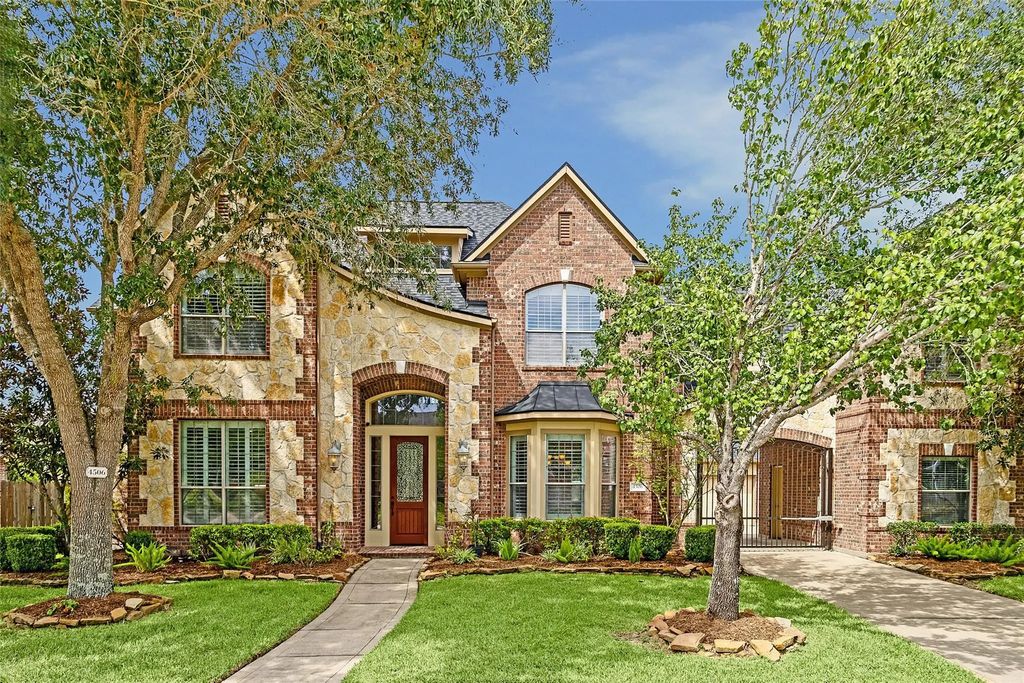 4506 Beacon View Court, Sugar Land