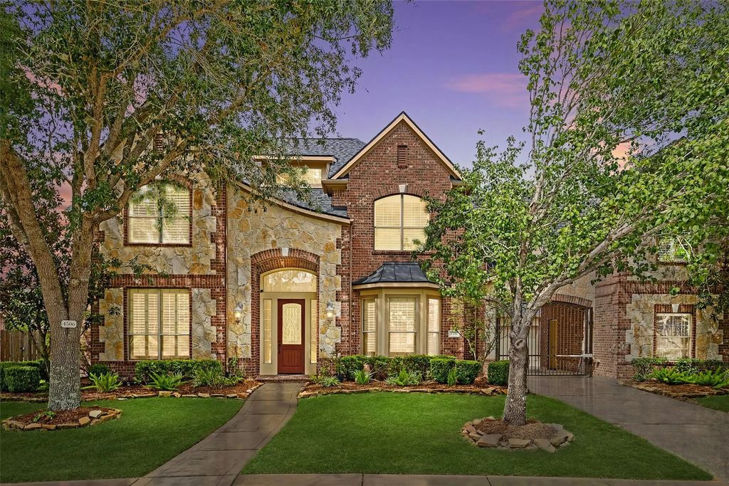 4506 Beacon View Court, Sugar Land