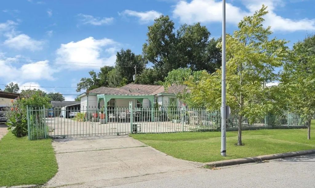 7314 Arnim Street, Houston