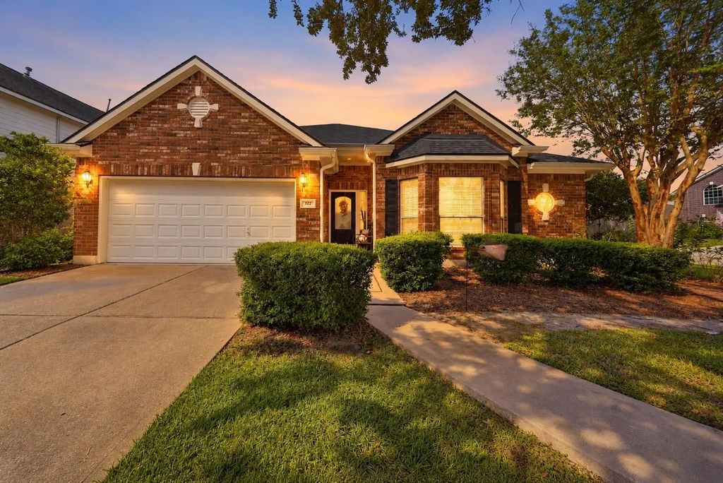 402 Prattwood Court, League City