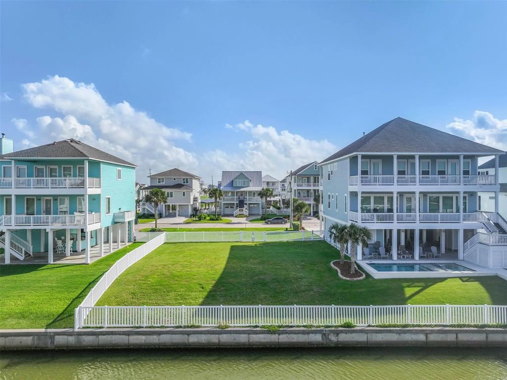 4119 Bluewing Teal Court, Galveston