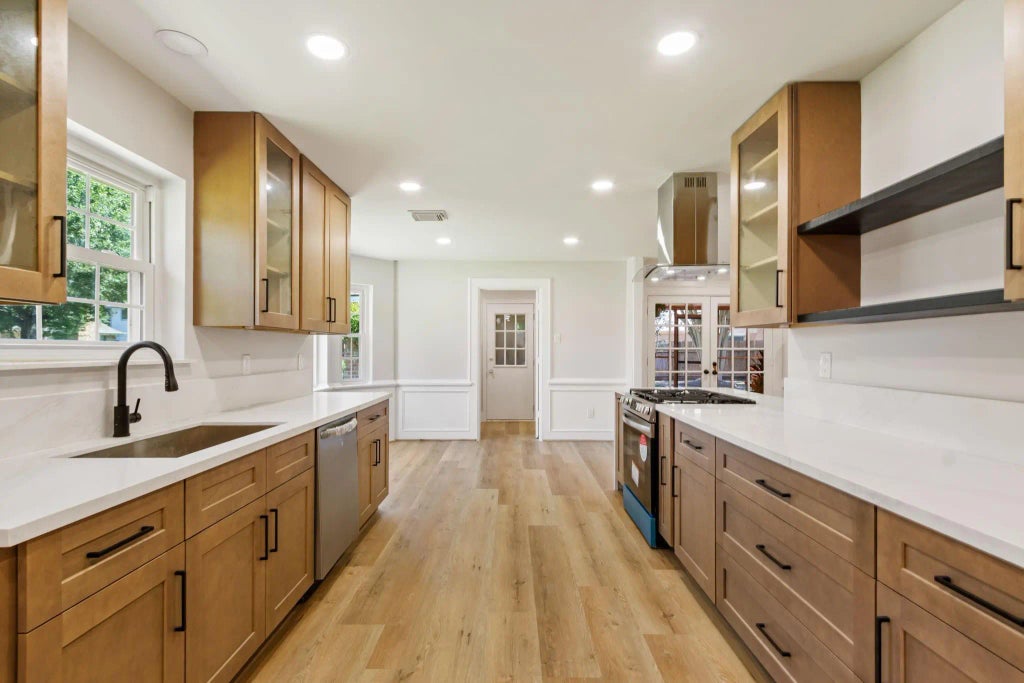 7618 Mauna Kai Drive, Houston