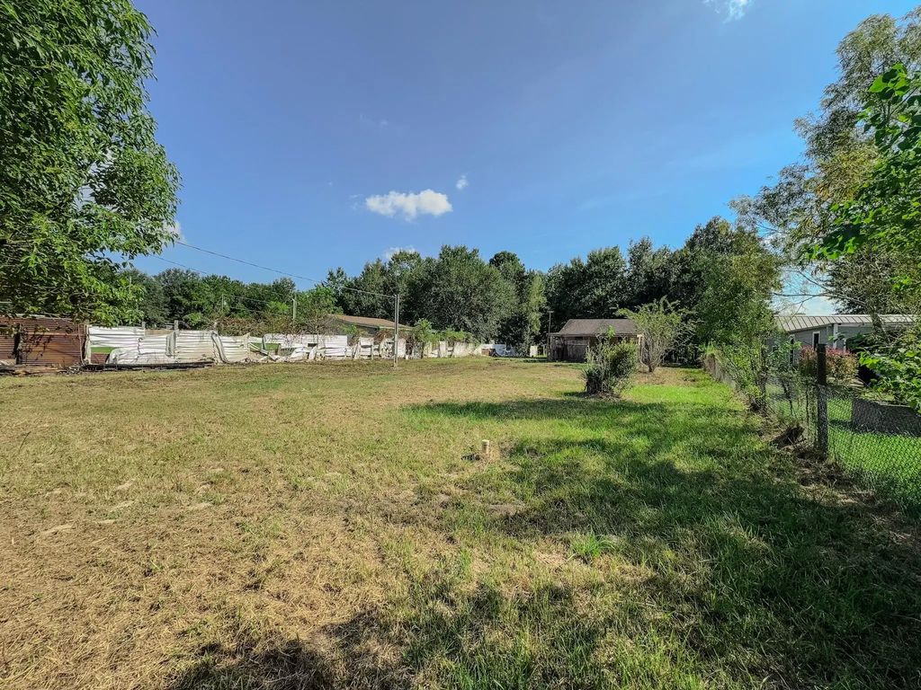 508 County Rd 3404, Cleveland