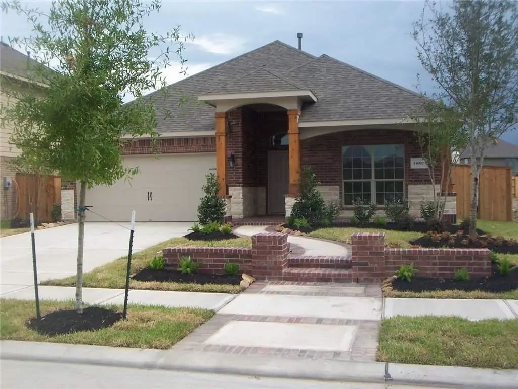 18907 Cove Pointe Dr Drive, Cypress