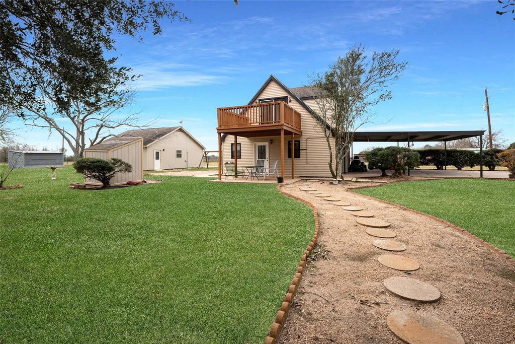 15021 County Road 272, East Bernard