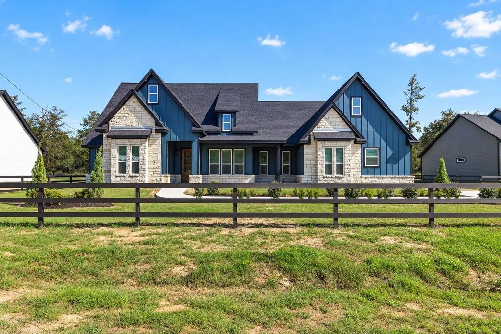 160 County Road 37301, Splendora