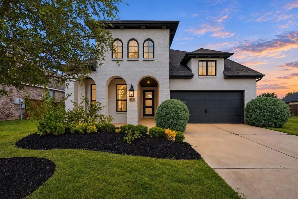 6718 Waxbill Road, Katy