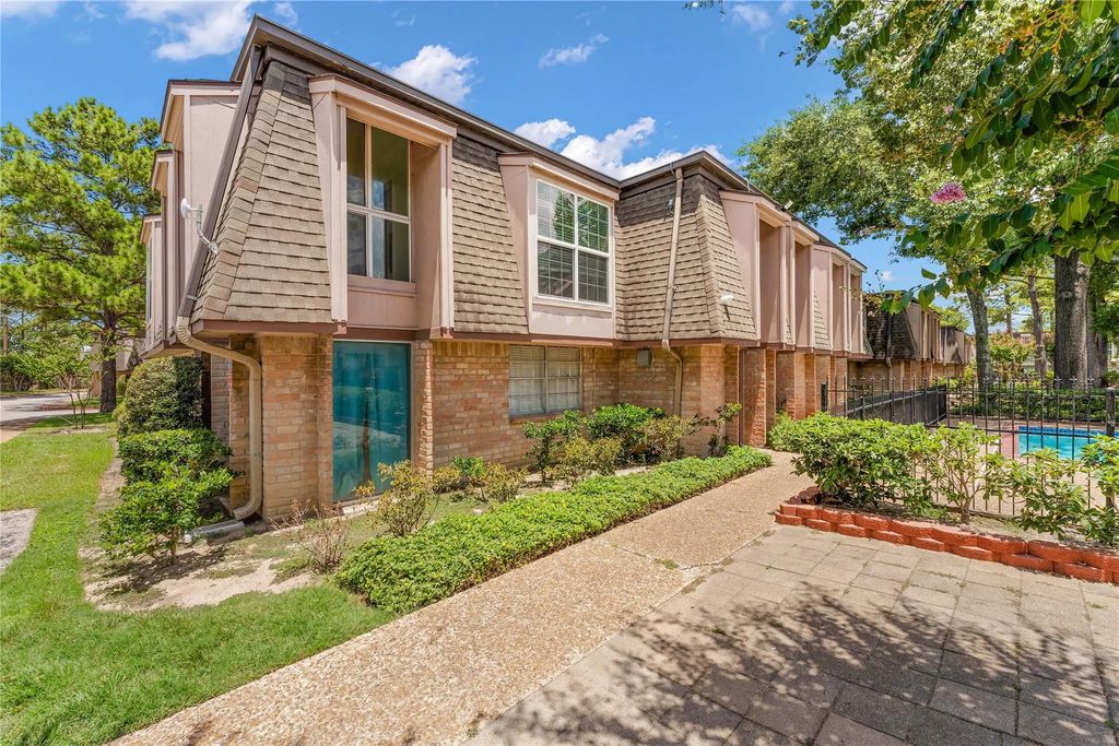 12633 Memorial Drive 50, Houston