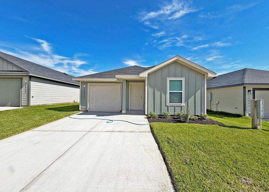 13048 Mccrorey Trails Drive, Conroe