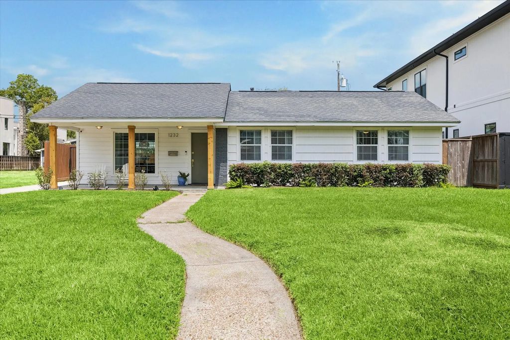 1232 Chantilly Lane, Houston