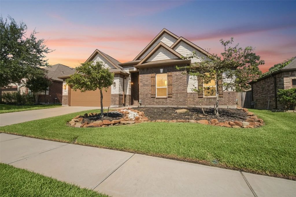 8719 Stoney Brook Lane, Magnolia