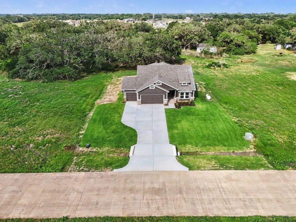 22 Red Barn Road, Bay City