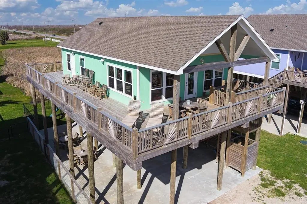 985 Gordon Drive, Gilchrist