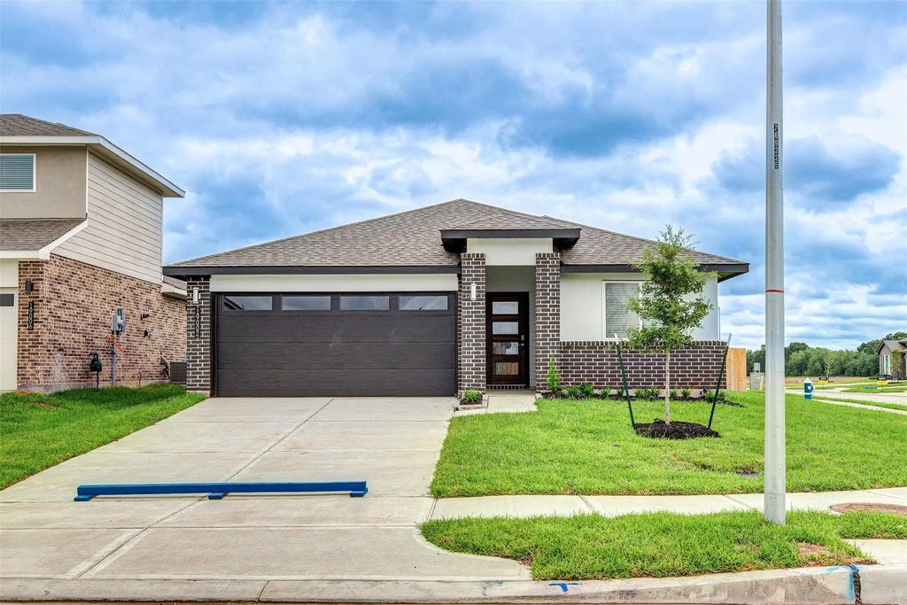 19002 Derrington Manor Lane, Richmond