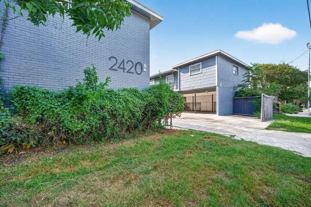 2420 Mcduffie Street 9, Emhouse