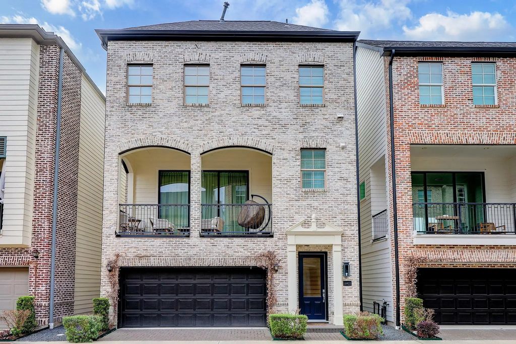 10923 Grove Tree Lane, Houston