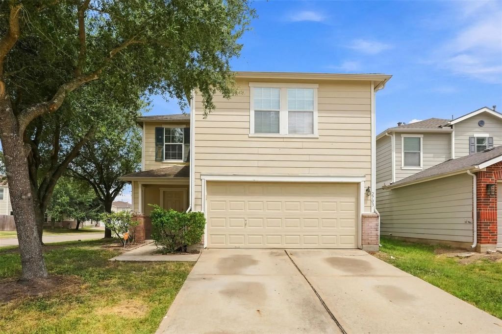 2703 Skyview Glen Court A, Houston