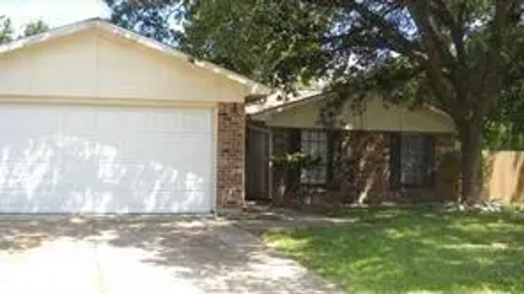 8002 Knightwood Forest Drive, Houston