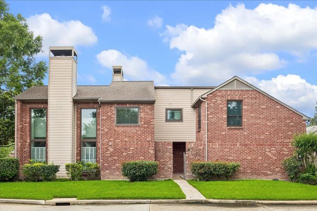 7447 Cambridge Street 32, Houston