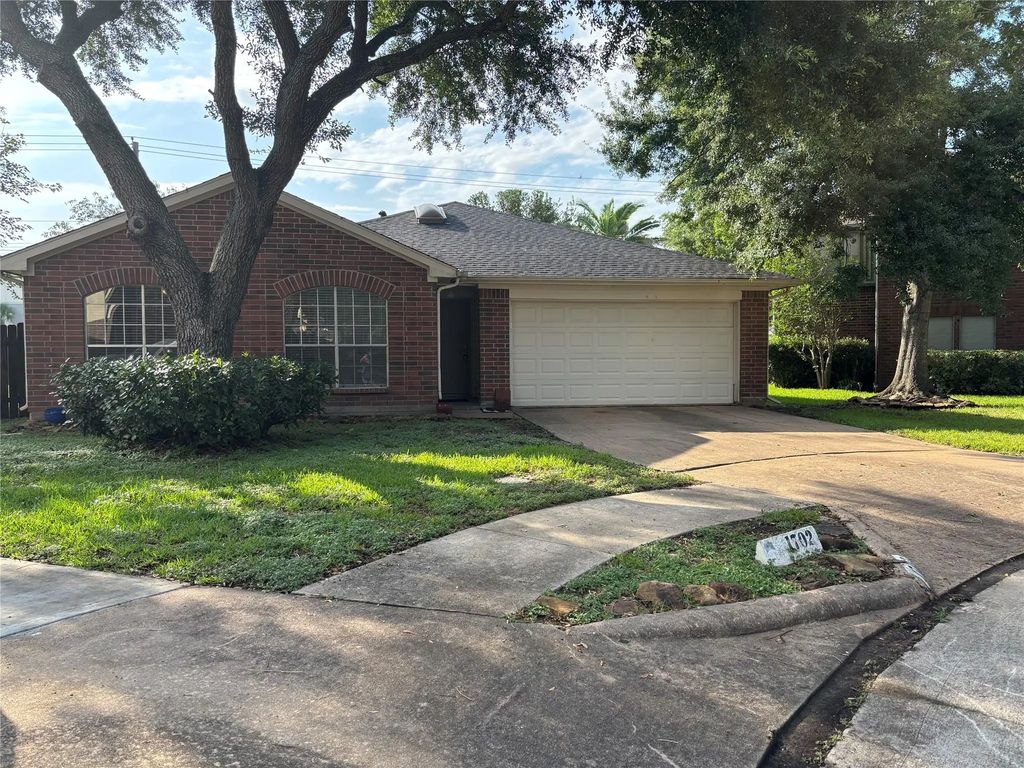 1702 Oak Ridge Drive, Kemah