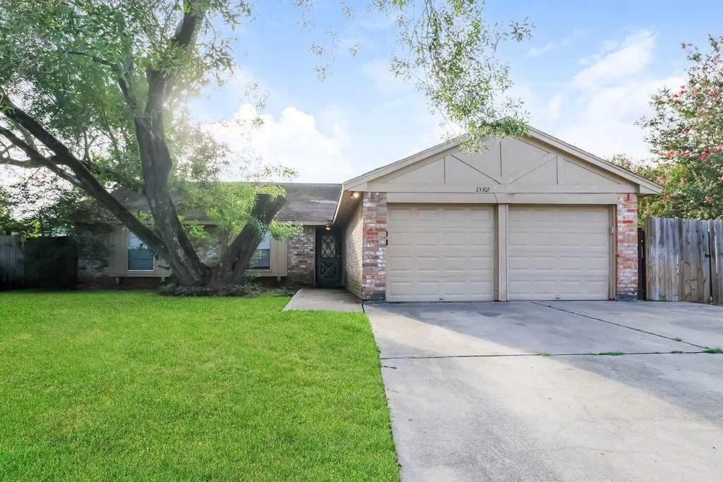 23302 Upper Falls Court, Spring